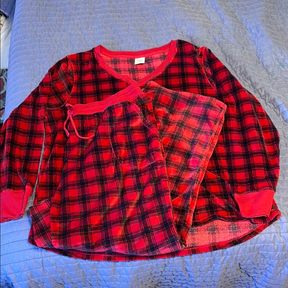 Croft & Barrow Red and Black Plaid Pajama Set